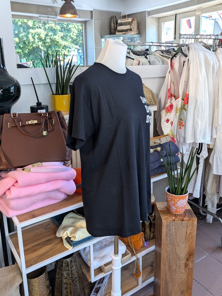 Cooles lässiges T-Shirt im angesagten Dior-Stil mit markanten Backprint-Design in den Farben Schwarz und Weiß aus hochwertiger Baumwolle - Stil mit Qualität!