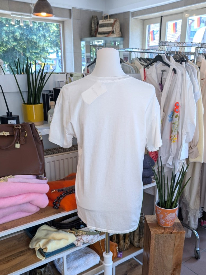 Setzen Sie ein modisches Statement mit diesem auffälligen Gin & Tonica T-Shirt in den lebendigen Farben Créme Rot Pink!