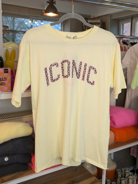 Hochwertiges T-Shirt Iconic in angesagtem Leo-Design mit harmonischer Farbkombination Butter Yellow, Beige, Braun und Rosa- vielseitiges Piece für jeden Stil!