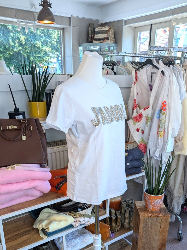 Elegantes T-Shirt J'ADORE in klassischem Weiß mit edlen Akzenten in Silber und Gold. Perfekt für jeden Anlass, ob casual oder gehobener - hochwertiges Material.