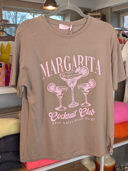 Weiches Baumwoll-T-Shirt in harmonischer Farbkombination aus Taupe und Rosa. Vielseitiges Basic-Piece von BELIEVE, mühelos zu verschiedenen Outfits kombinierbar.