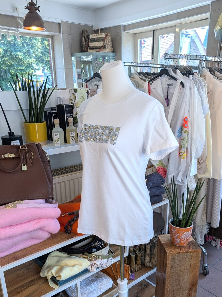 Elegantes T-Shirt QUEEN in klassischem Weiß mit edlen Akzenten in Silber und Gold. Perfekt für jeden Anlass, ob casual oder gehobener - hochwertiges Material.
