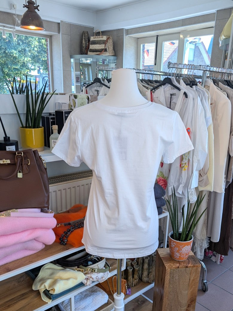 Elegantes T-Shirt QUEEN in klassischem Weiß mit edlen Akzenten in Silber und Gold. Perfekt für jeden Anlass, ob casual oder gehobener - hochwertiges Material.