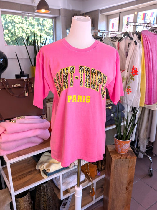 Hochwertiges T-Shirt Saint-Tropez in angesagtem Leo-Design mit harmonischer Farbkombination aus Pink, Beige, Braun und Gelb - vielseitiges Piece für jeden Stil!