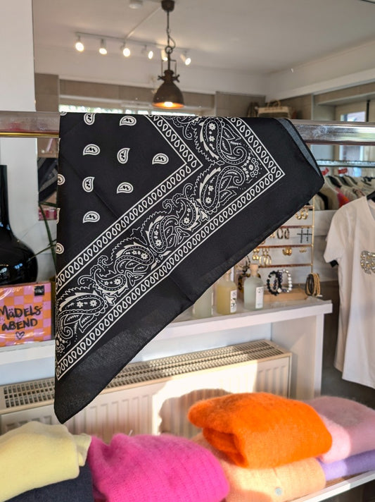 Raffiniert elegantes Tuch im Kujten Stil in Schwarz mit Weiß. Bietet Styling Möglichkeiten wie Halstuch, Kopftuch, Tuch um die Hüften oder stilvolles Accessoire!