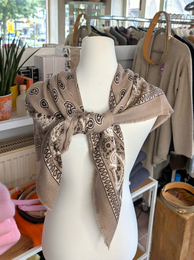 Elegantes Tuch Schal aus 100% Viskose, raffinierter ethnischer Charakter durch florales Paisley Muster im Kujten-Stil - als Kopftuch, Halstuch, Schulterumhang