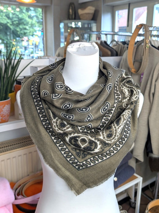 Elegantes Bandana-Tuch aus 100% Viskose, raffinierter ethnischer Charakter durch florales Paisley Muster im Kujten-Stil - als Kopftuch, Halstuch, Schulterumhang