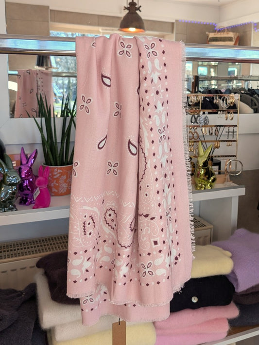 Raffiniert elegantes Tuch aus leichter Viskose im Kajuten Stil in Rosa Weiß Rot. Bietet Styling Möglichkeiten wie Halstuch, Kopftuch oder stilvolles Accessoire!