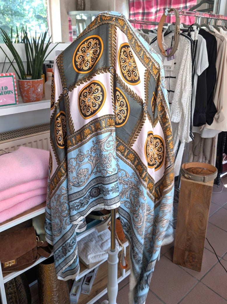 Hochwertiges Rechtecktuch im zeitlosen Versace-Stil in Crème Blau Khaki Gold aus Seide Viskose - als Schultertuch, Halstuch, Hüfttuch oder elegantes Accessoire.