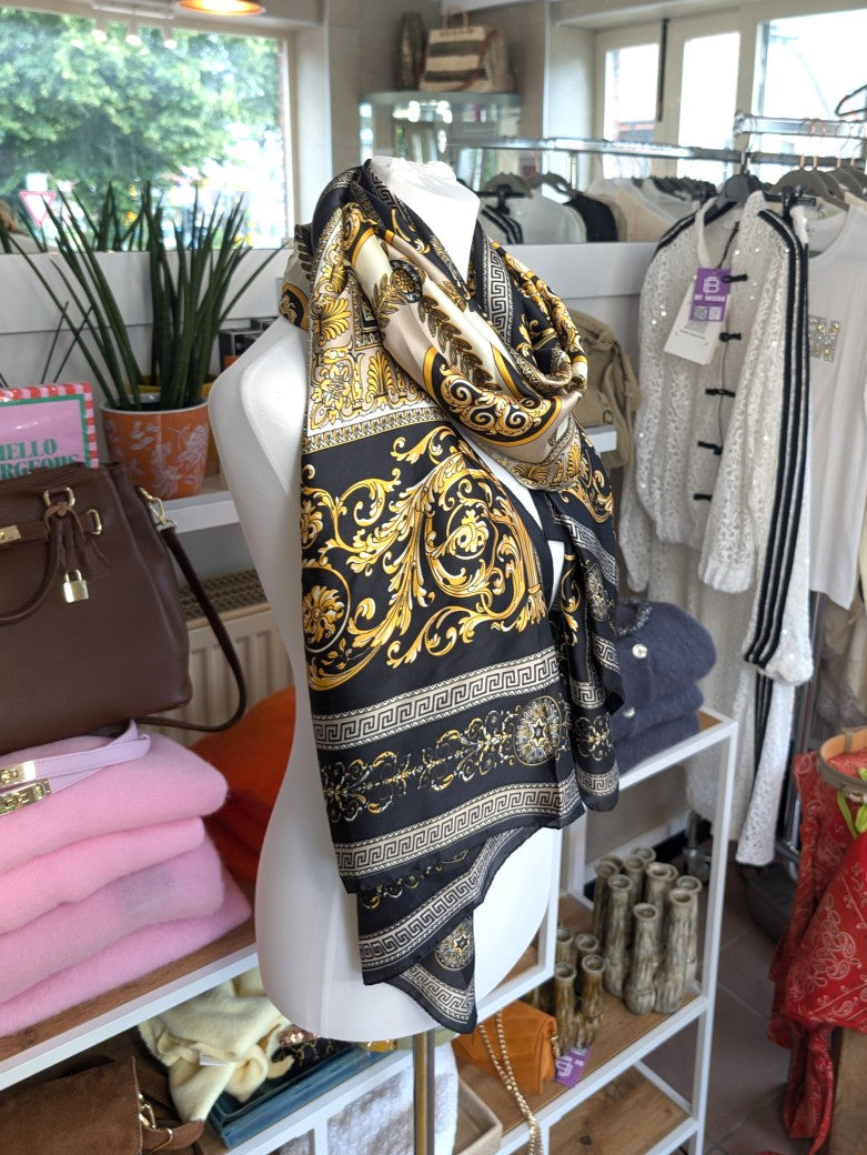 Hochwertiges Rechtecktuch im zeitlosen Versace-Stil in Crème Schwarz Gold aus Seide und Viskose - als Schultertuch, Halstuch, Hüfttuch oder elegantes Accessoire.