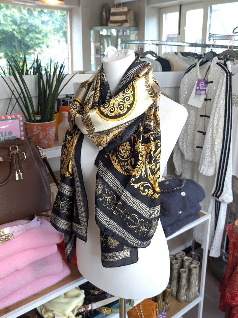 Hochwertiges Rechtecktuch im zeitlosen Versace-Stil in Crème Schwarz Gold aus Seide und Viskose - als Schultertuch, Halstuch, Hüfttuch oder elegantes Accessoire.