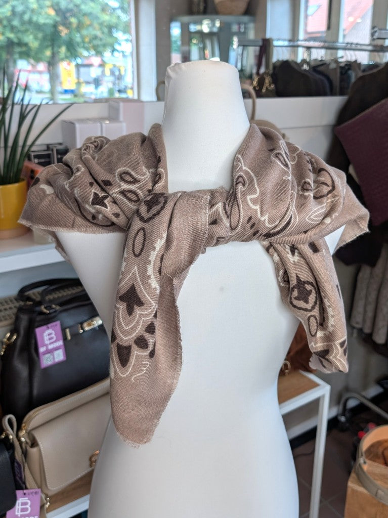 Elegantes Tuch Schal aus 100% Viskose, raffinierter ethnischer Charakter durch florales Paisley Muster im Kujten-Stil - als Kopftuch, Halstuch, Schulterumhang