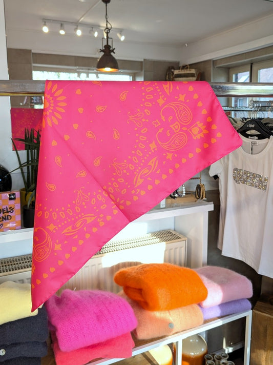 Raffiniert elegantes Viskose Tuch im Kujten Stil in Pink mit Orange. Styling Möglichkeiten wie Halstuch, Kopftuch, Tuch um die Hüften - stilvolles Accessoire!