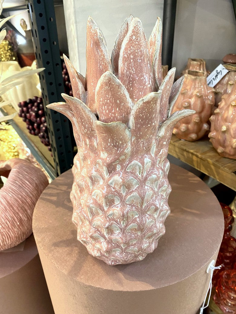 Elegante filigrane Keramik-Vase im Ananas-Design in zartem Rosé - modernes Flair mit zeitloser Schönheit, stilvoller frischer Blickfang in jedem Wohnraum.