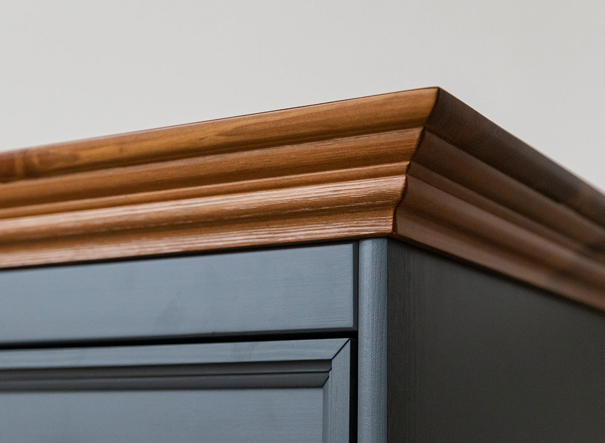 Bologna Elegante Massivholz Kommode – Stilvolle 5 Schubladen für Ihr Zuhause