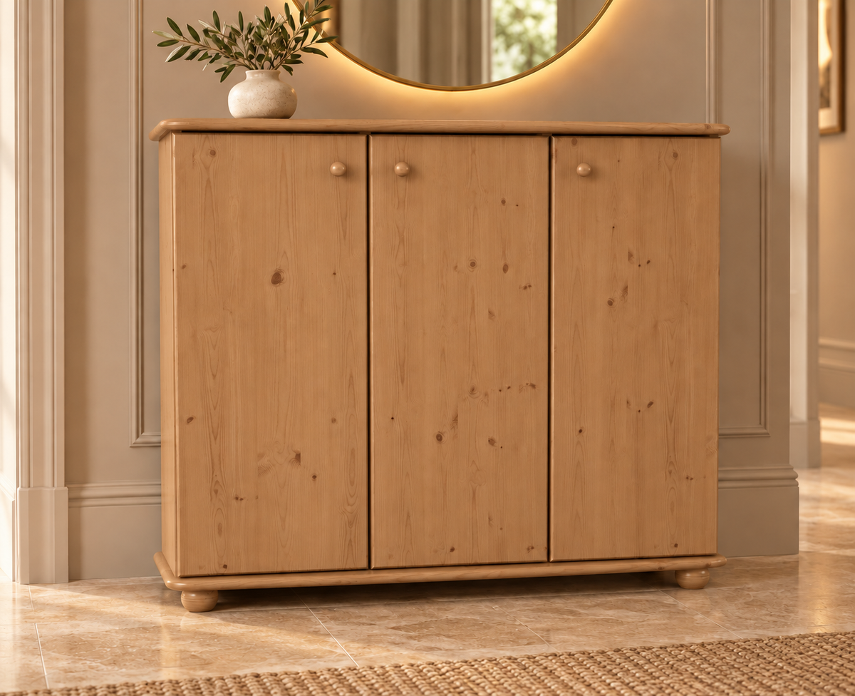 Anika Kommode Kiefer Massivholz 110er | 3-Türig Sideboard mit Regalfächer aus 100% Bio Holz